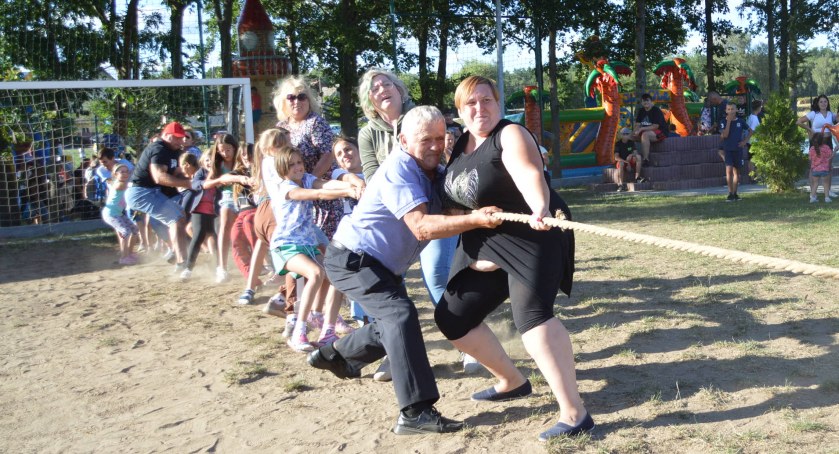 Zdjęcie z pikniku w Czersku Świeckim, który organizowała rada sołecka, OSP i KGW z Czerska Świeckiego