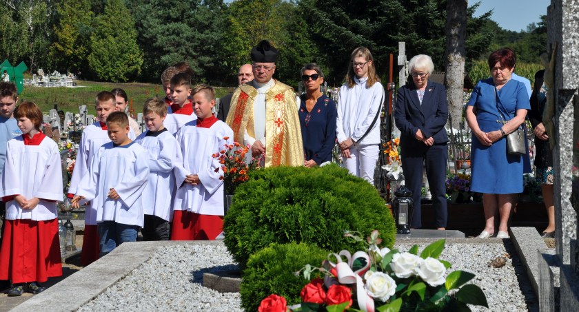 Delegacje, kombatanci, rolnicy, strażacy i władze oddali hołd poległym w czasie II wojny światowej