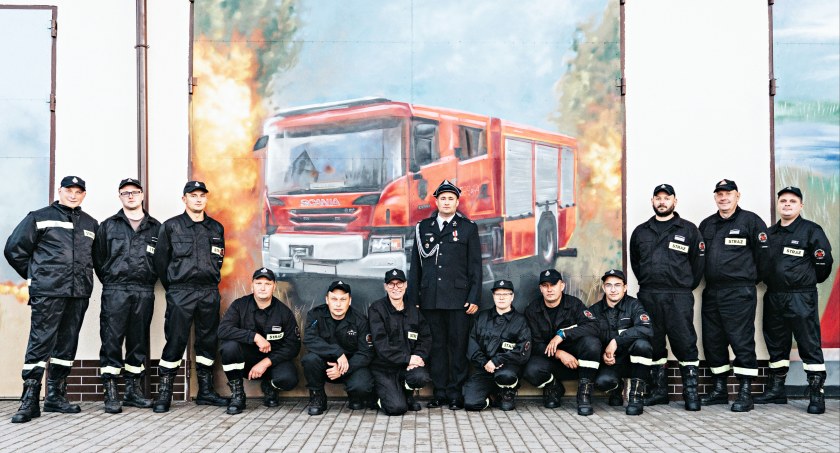 Na muralach można rozpoznać druhów z OSP Lniano/fot.archiwum OSP Lniano