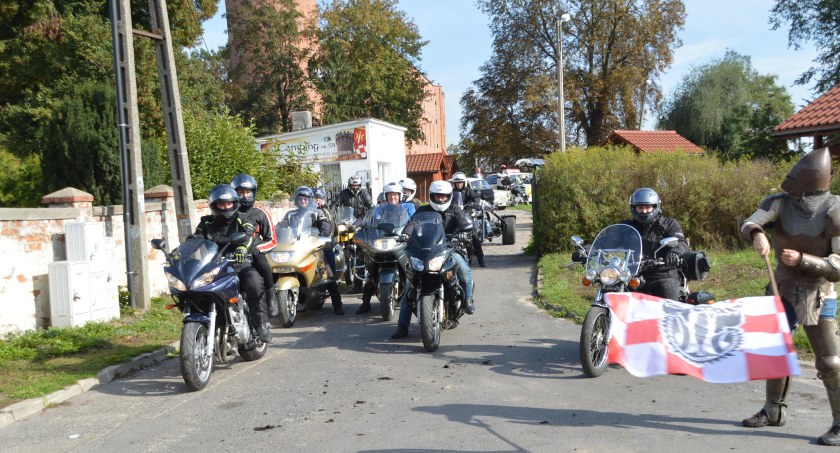 Zdjęcie z siódmej Włóczęgi z Watahą po powiecie świeckim