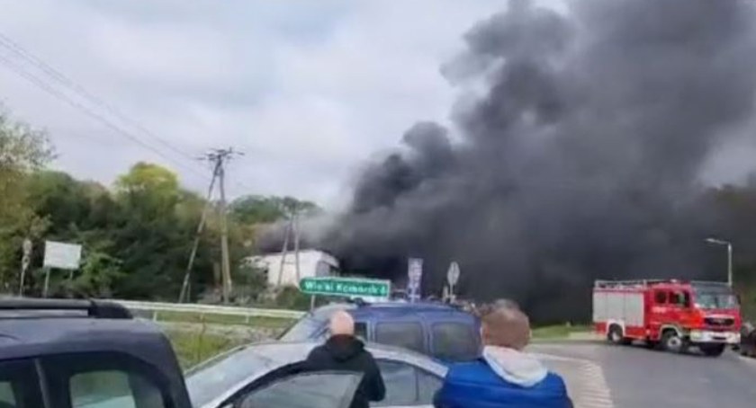Zdjęcie pożaru w warsztacie w Nowem, Fot. OSP Nowe 