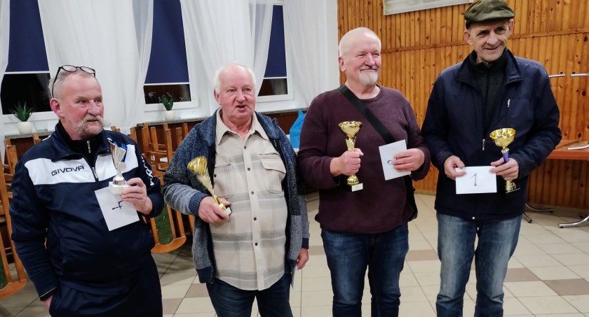 Na zadjęciu najlepsza czwórka listopadowego turnieju (fot. Roman Więckowski)