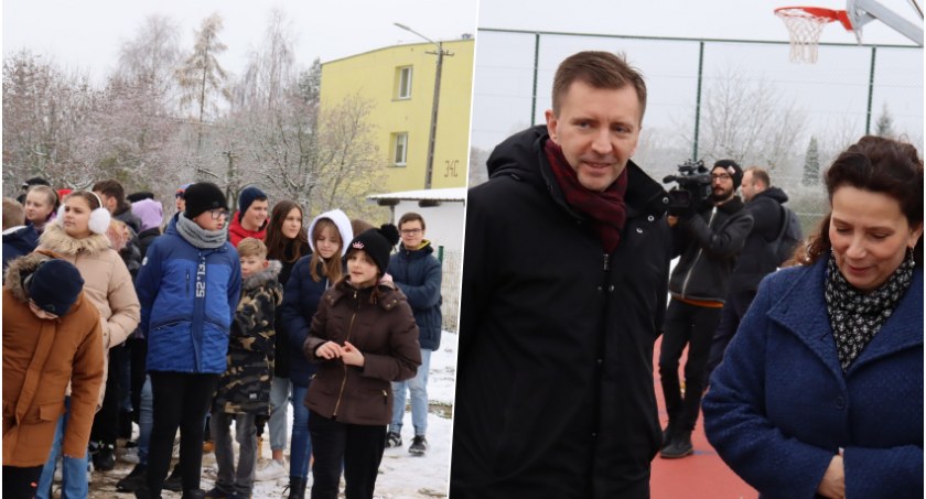 Zdjęcia, pierwsze boisko wielofunkcyjne w gminie Jeżewo / fot:Szkoła Podstawowa w Krąplewicach