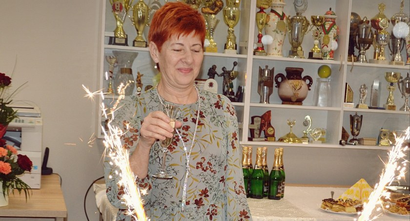 Zdjęcia, Pani Mariola Murawska przechodzi na emeryturę / fot: UG Dragacz