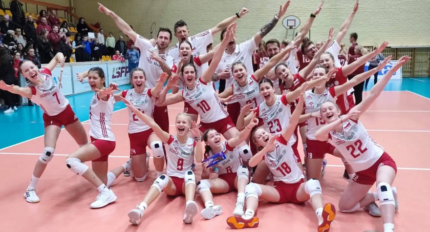 Polskie kadetki znakomicie wywiązały się w roli faworytek turnieju, wygrały wszystkie spotkania do zera (fot. PZPS)