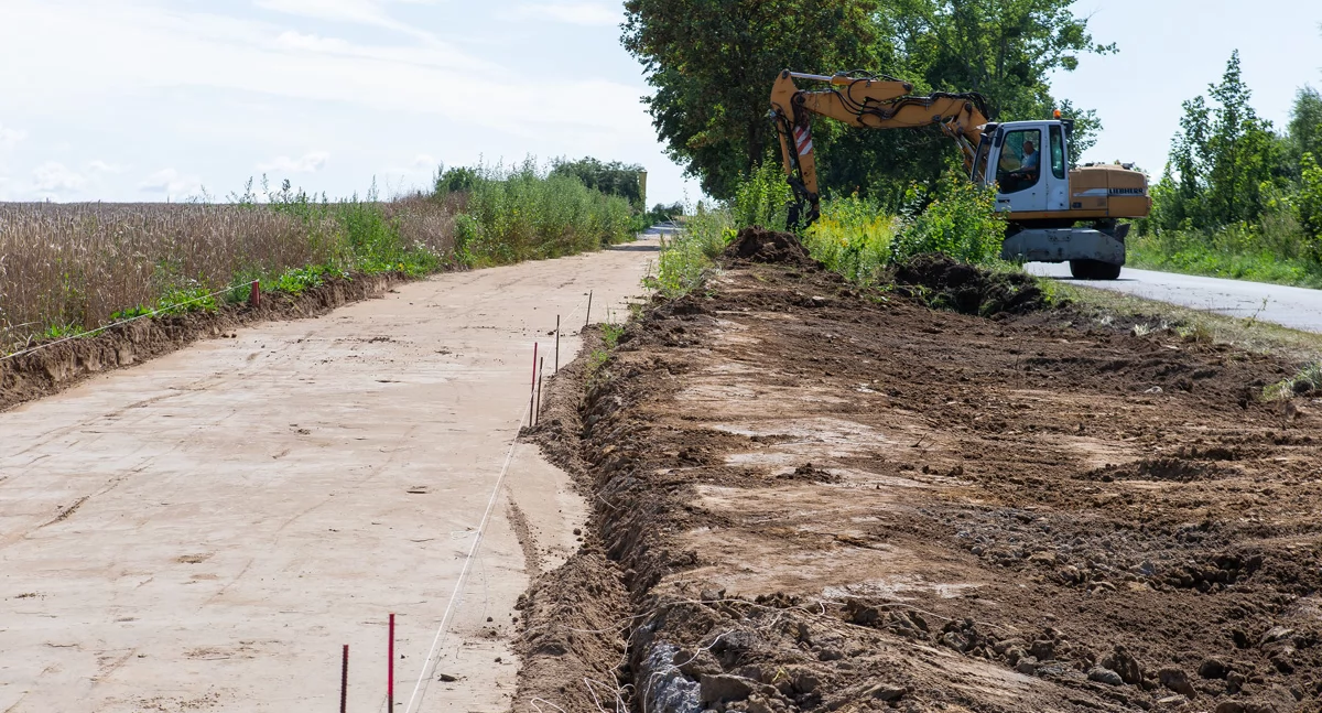 Inwestycje, Budowa ścieżki Czaple Wiąg Niebawem zakończenie - zdjęcie, fotografia