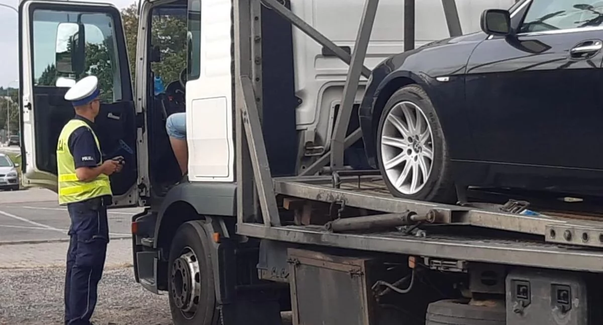 Akcja policji, Długi weekend drogach powiatu kolizji kierowcy alkoholu - zdjęcie, fotografia