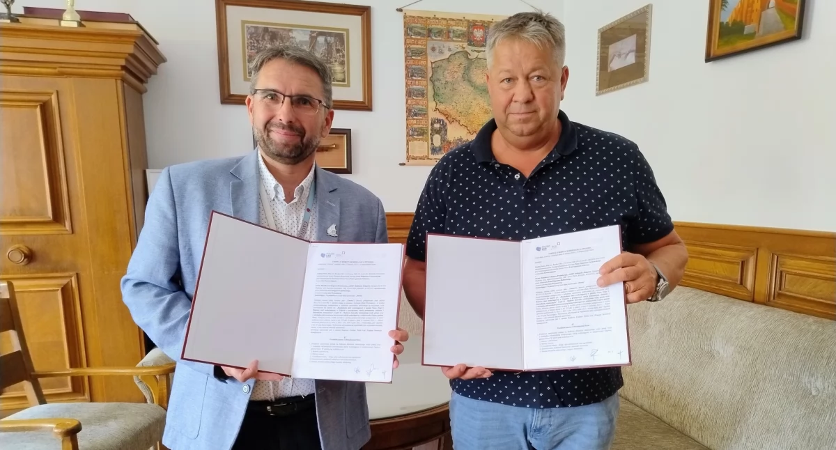 Inwestycje, Inwestycja sieć wodociągową terenie Podpisano umowy - zdjęcie, fotografia