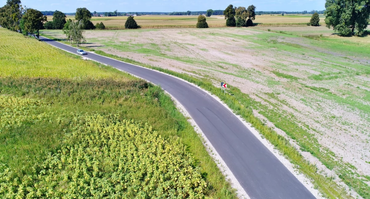 Inwestycje, Kolejne odcinki dróg modernizacji Informujemy nowych dywanikach asfaltowych gminie Bukowiec - zdjęcie, fotografia