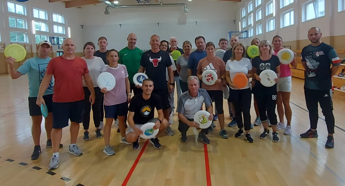 Pozostałe sporty, Nauczyciele wychowania fizycznego szkolili frisbee Warsztaty poprowadził doświadczony trener - zdjęcie, fotografia