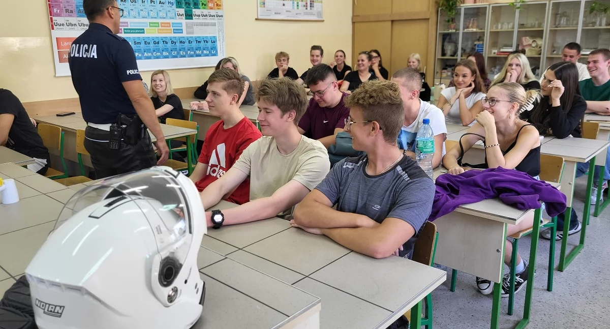 Edukacja, młodzieżą bezpieczeństwie drodze europejska kampania - zdjęcie, fotografia