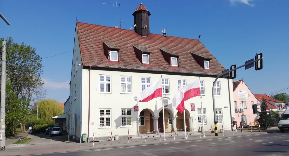 Komunikaty, Kontrole terenie gminy Sprawdzają strychy piwnice klatki schodowe - zdjęcie, fotografia
