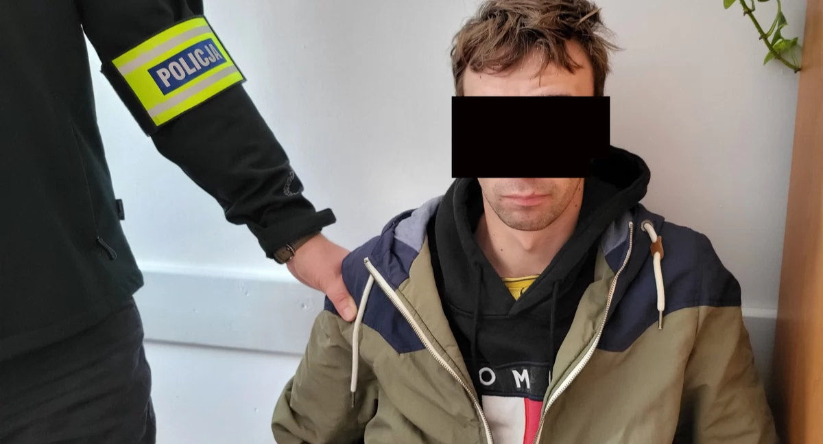 Kronika kryminalna , Uszkodził elewację budynku posterunku policji Wpadł jeszcze samego - zdjęcie, fotografia