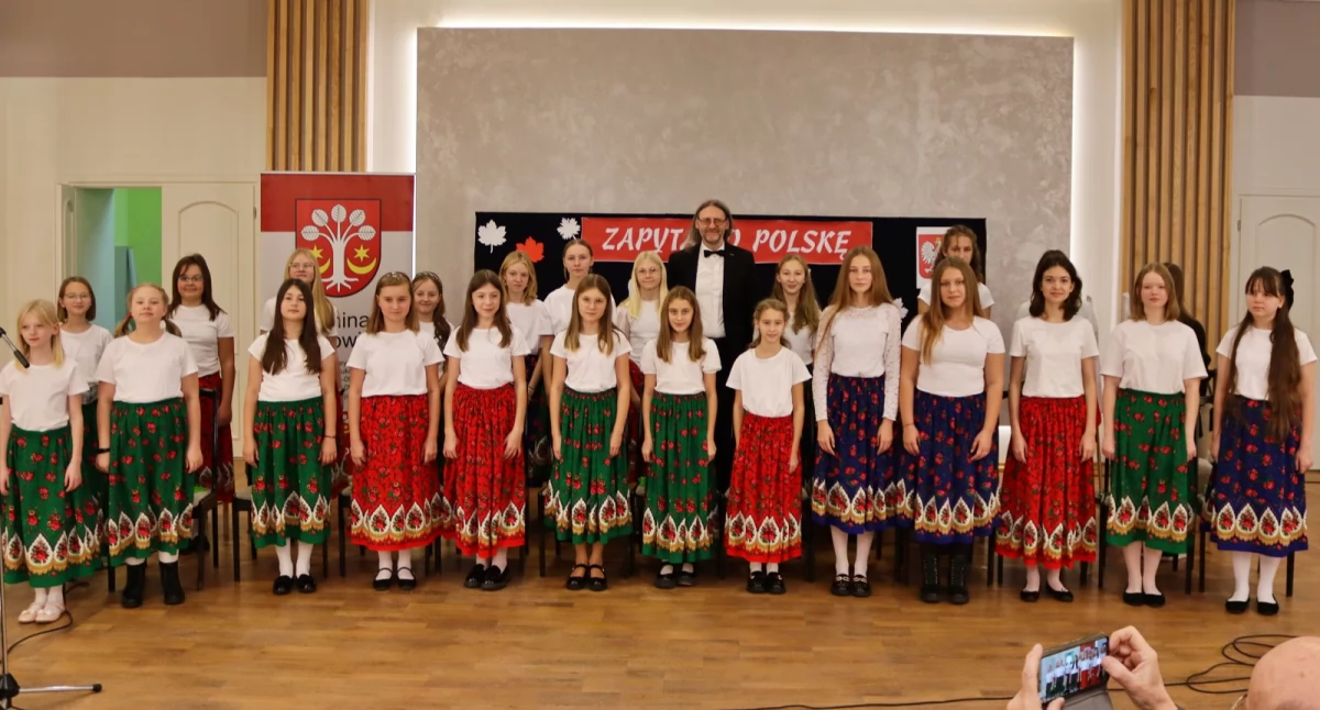 Uroczystości, święta i obchody, Święto Niepodległości gminie Bukowiec Była uroczysta święta piękny koncert - zdjęcie, fotografia