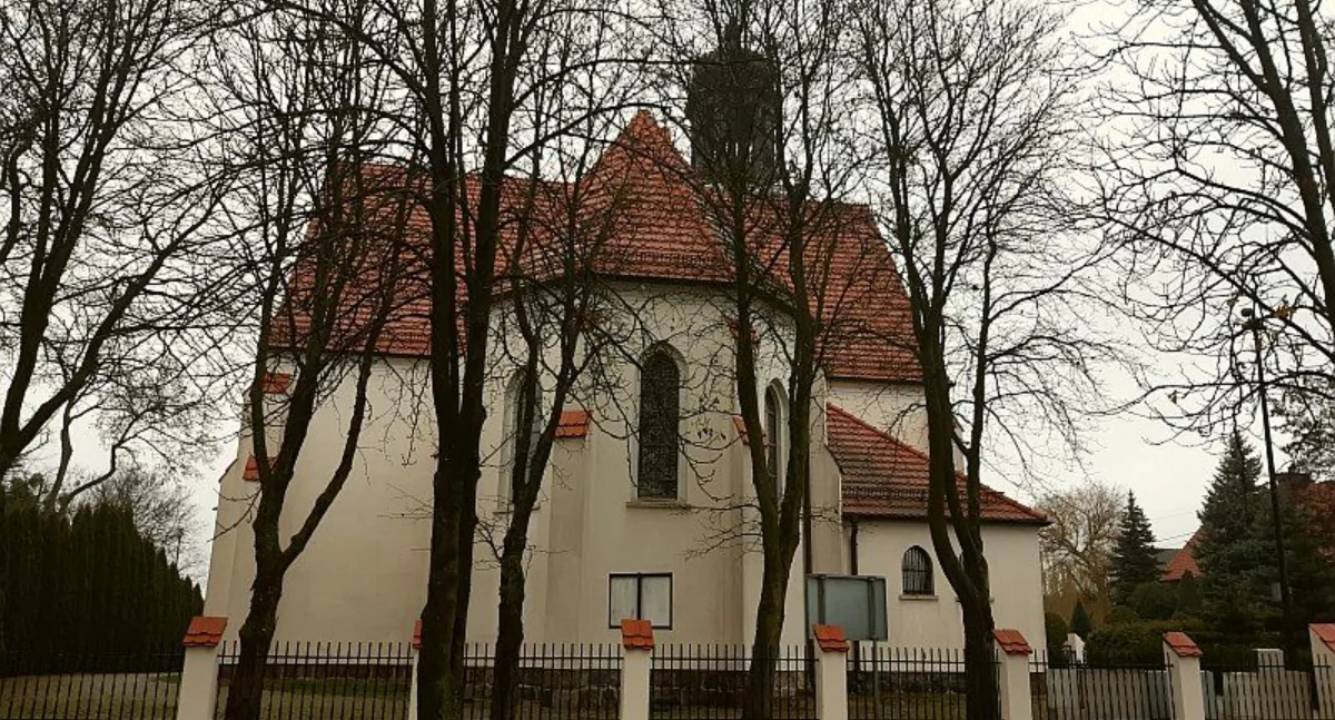 Inwestycje, Zakończono remont kościoła Prace przeprowadzono cmentarzu - zdjęcie, fotografia