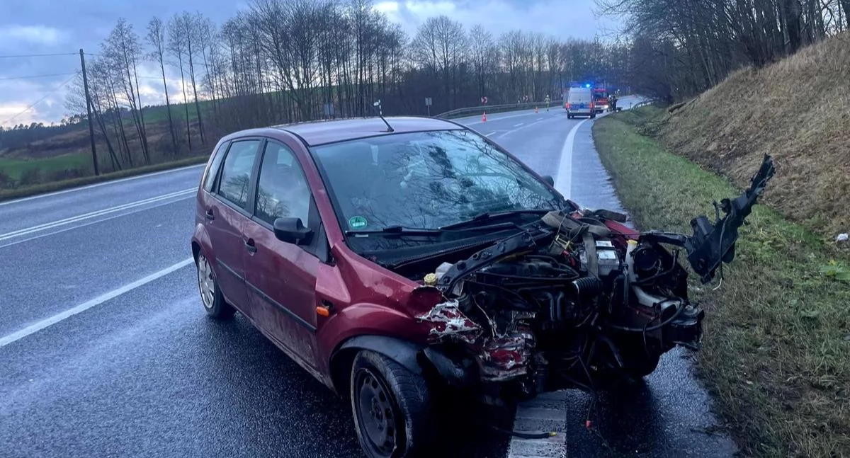Wypadek drogowy, Seria zdarzeń drogowych powiecie świeckim Policjanci apelują szczególną ostrożność - zdjęcie, fotografia