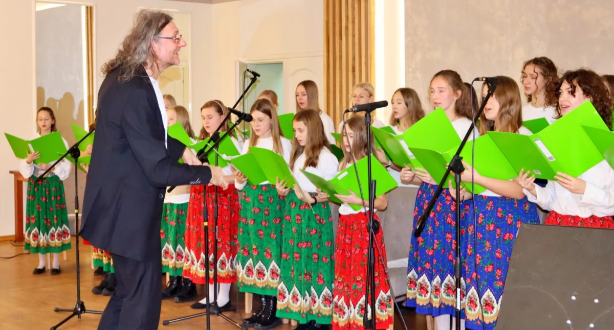 Koncert, Świąteczne kolędowanie Fotorelacja wydarzenia Bukowcu - zdjęcie, fotografia