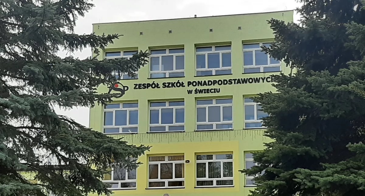 Edukacja, Zawodowcy marszałkowskim wsparciem stypendyści powiatu świeckiego - zdjęcie, fotografia