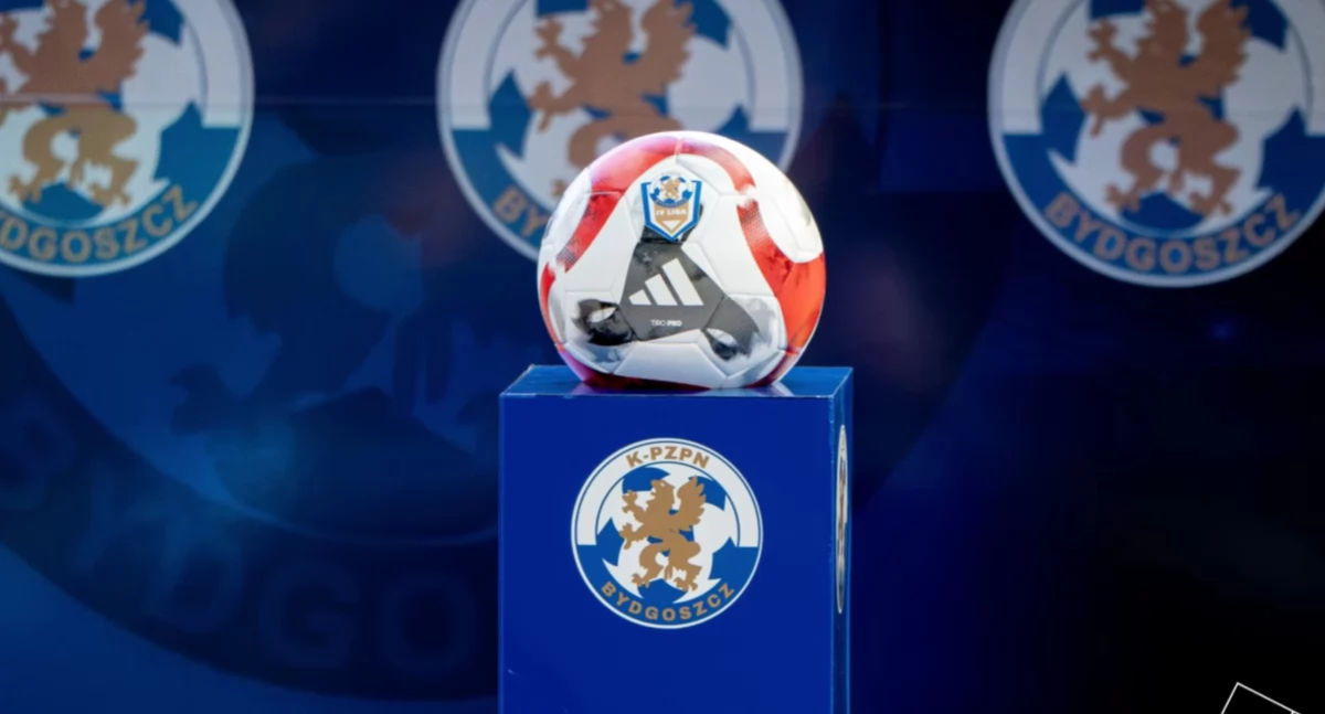 Piłka nożna, Świecie przegrywa Świnoujściu Walka trwała samego końca - zdjęcie, fotografia