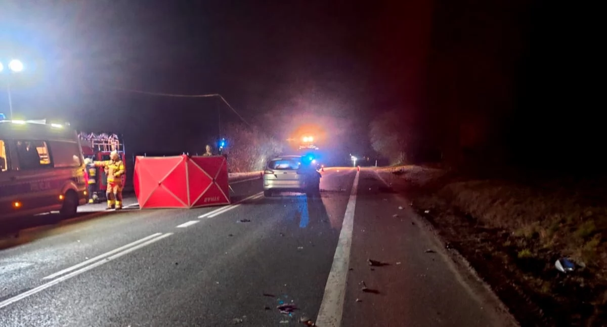 Wypadek drogowy, zginął letni motorowerzysta Policjanci podają wstępne ustalenia - zdjęcie, fotografia