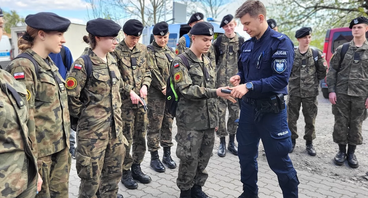 Akcja policji, „Dzień otwarty” komisariatu Nowem Będzie można przyjrzeć pracy policjantów - zdjęcie, fotografia