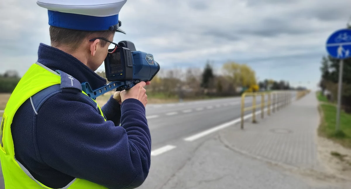 Piraci drogowi, Działania „prędkość” drogach powiatu Kierowcy wpadali jeden drugim - zdjęcie, fotografia