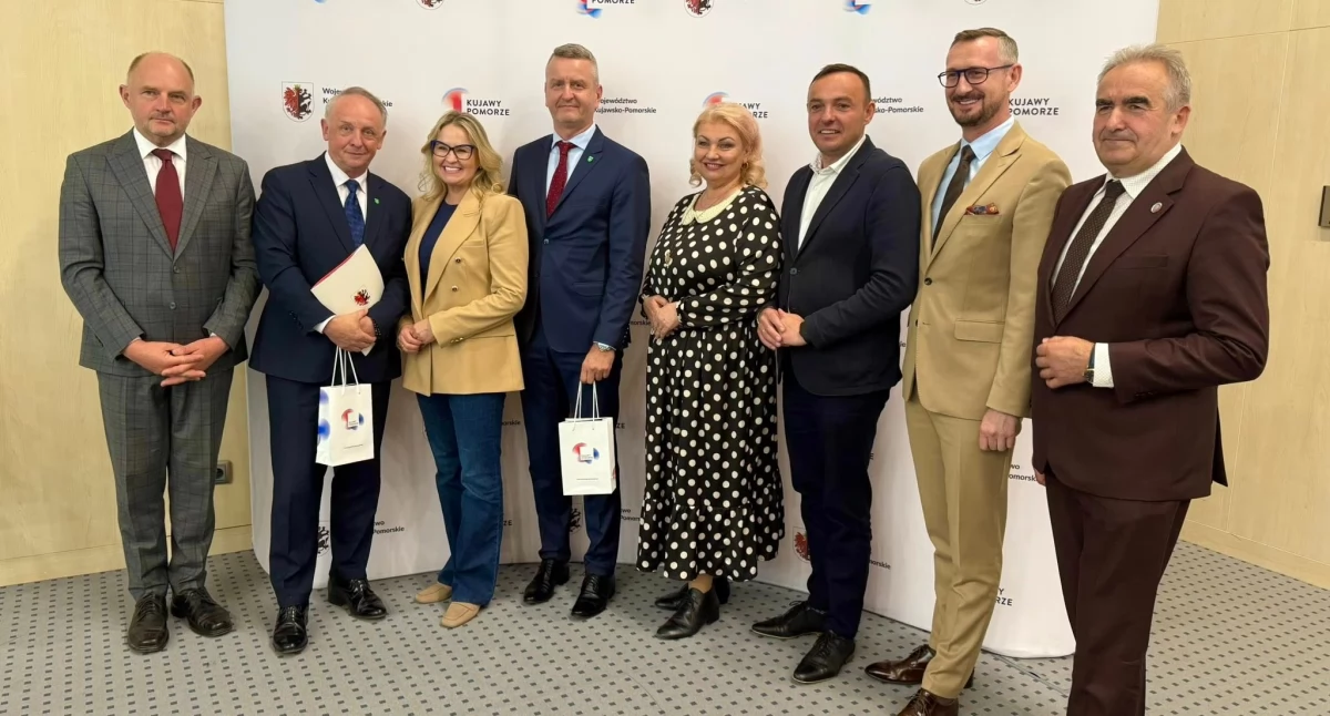 Inwestycje, Sypnęło pieniędzmi powiatu świeckiego otrzymał wsparcie - zdjęcie, fotografia