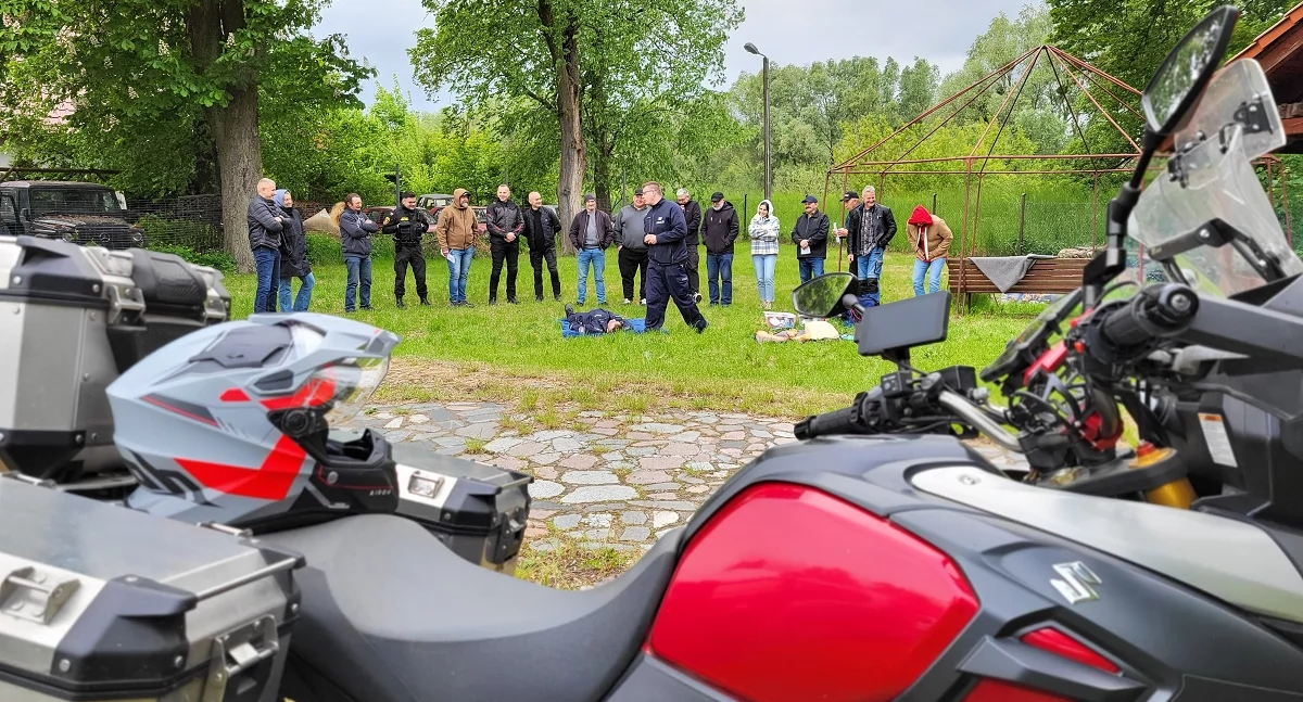 Akcja policji, Świadomy bezpieczny motocyklista Policyjne spotkanie świecką „Watahą” - zdjęcie, fotografia