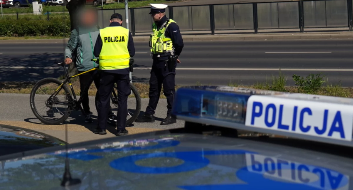 Akcja policji, Akcja policji wymierzona rowerzystów Łapali karali - zdjęcie, fotografia