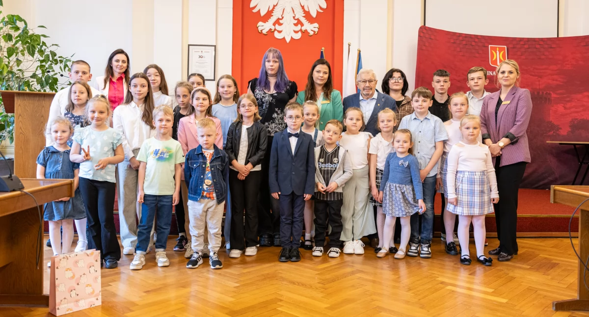Twórcy, Pierwsza edycja konkursu plastycznego „Cztery klimatu” Odbyło uroczyste wręczenie nagród - zdjęcie, fotografia