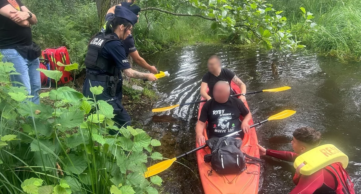 Akcja policji, Sprawdzali trzeźwości wśród kajakarzy wynik - zdjęcie, fotografia
