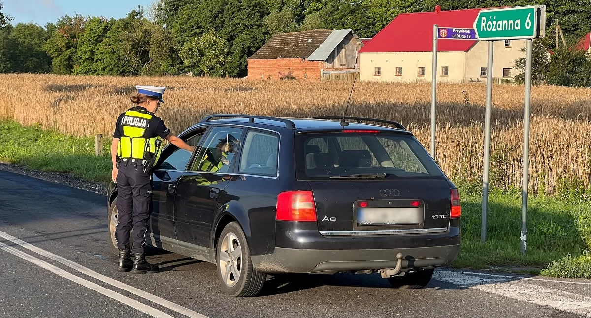 Akcja policji, Działania trzeźwy poranek drogach powiatu Policjanci podali - zdjęcie, fotografia