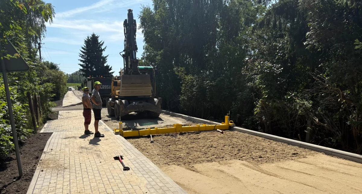 Inwestycje, Budowa dróg Dragaczu Znany termin zakończenia - zdjęcie, fotografia