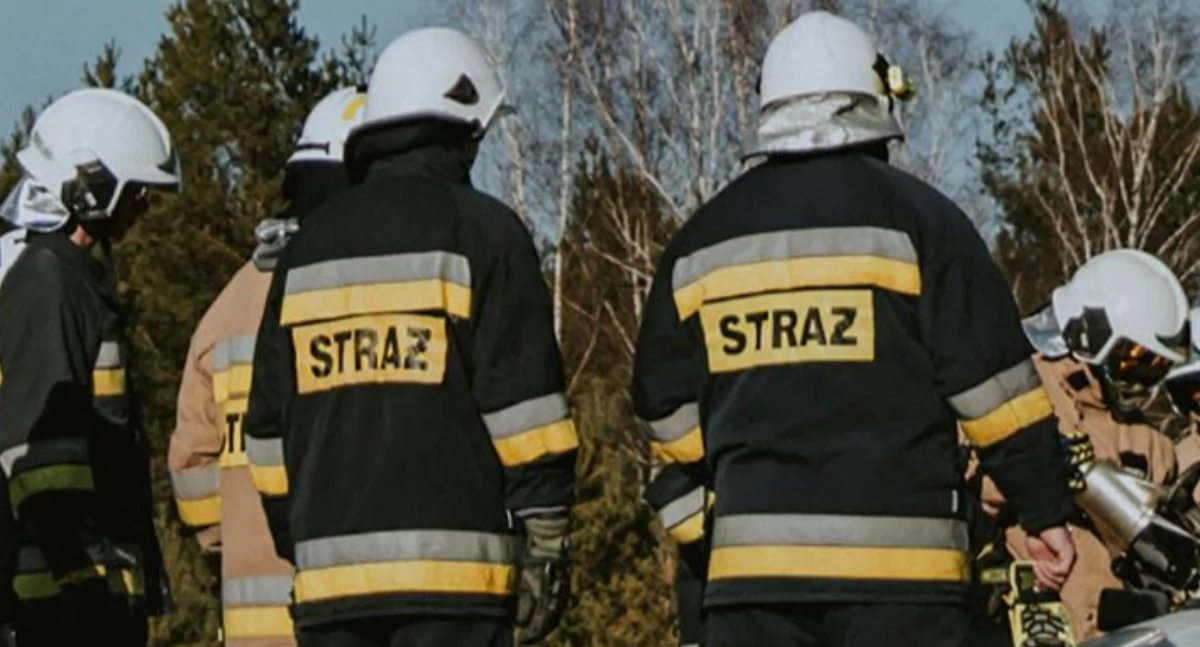 Wypadek drogowy, Wypadek strażackiego Były osoby poszkodowane - zdjęcie, fotografia