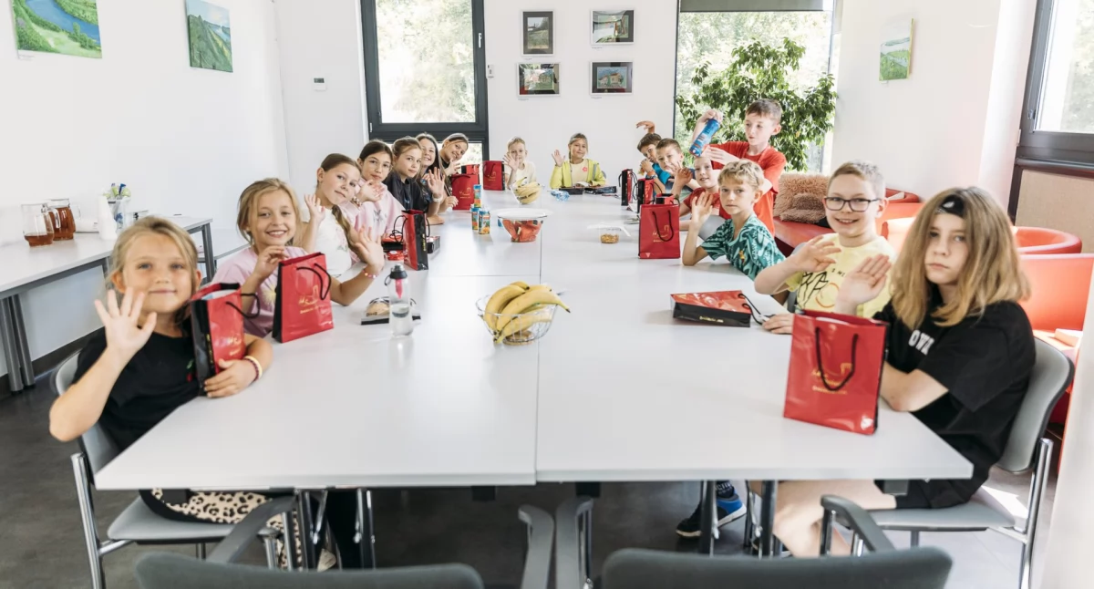 Dla dzieci, Półkolonie Miejskiej Bibliotece Publicznej zakończone nudę można było narzekać - zdjęcie, fotografia