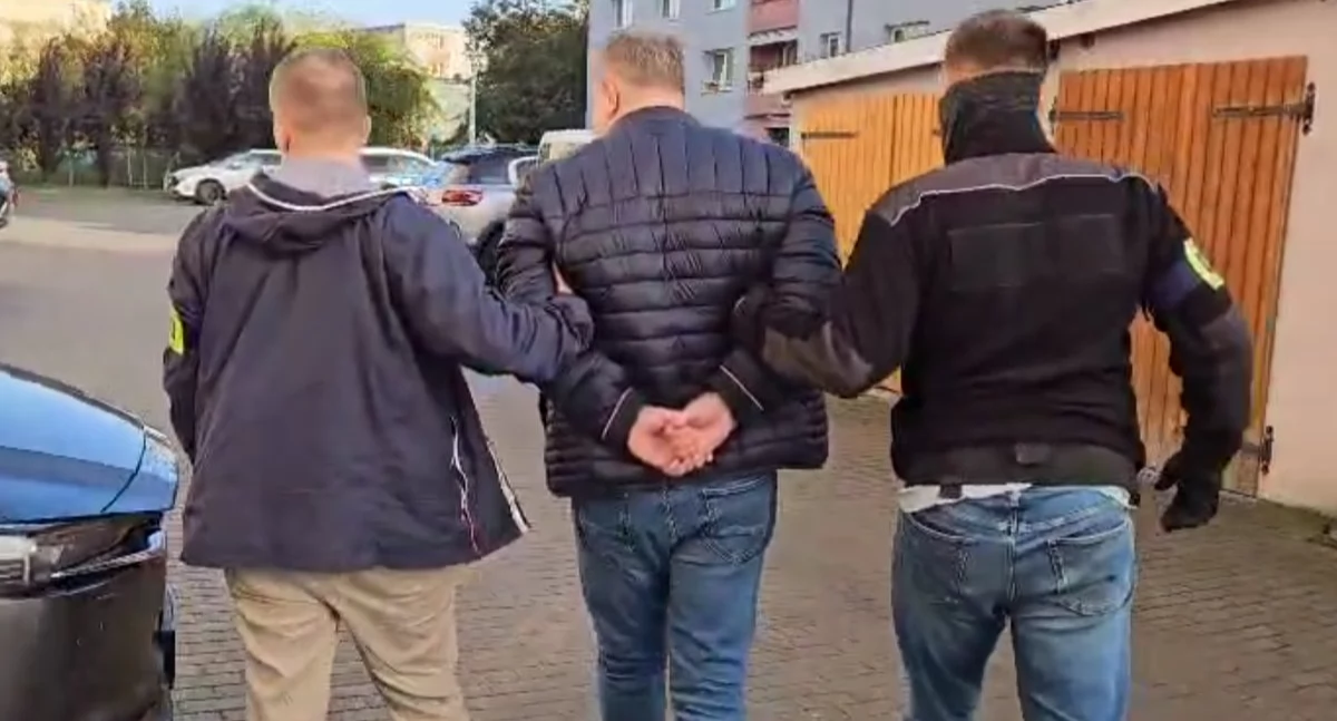 Kronika kryminalna , Olbrzymia afera tucholskim szpitalu Dyrektor ekonomicznych posiadał rozpowszechniał pornografię dziecięcą - zdjęcie, fotografia