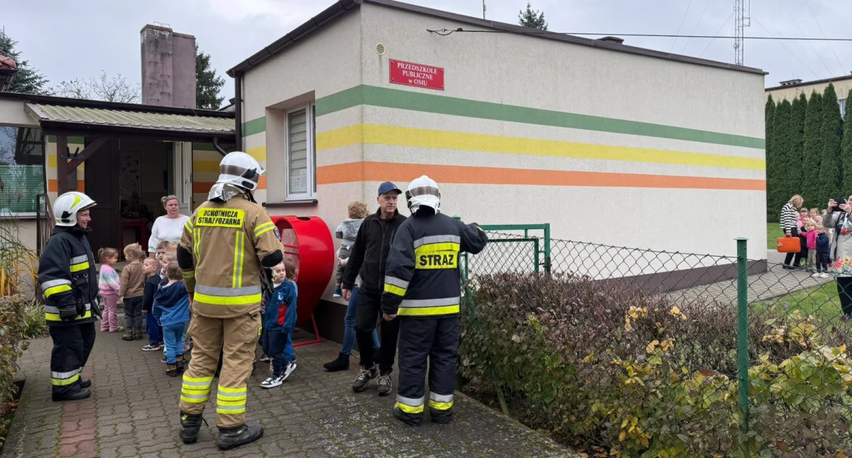 Pożar, Ewakuacja dzieci przedszkola Strażacy przeprowadzili ćwiczenia [ZDJĘCIA] - zdjęcie, fotografia