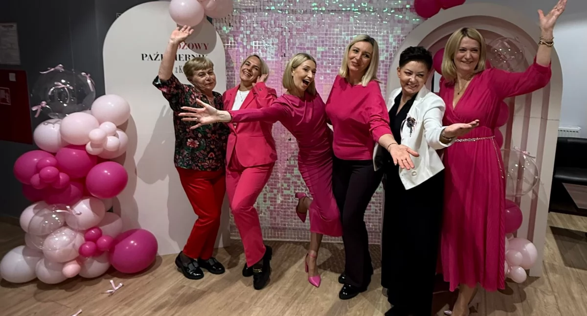 Zdrowie, Pruszczu kobiety biorą sprawy swoje ręce Promują profilaktykę piersi - zdjęcie, fotografia