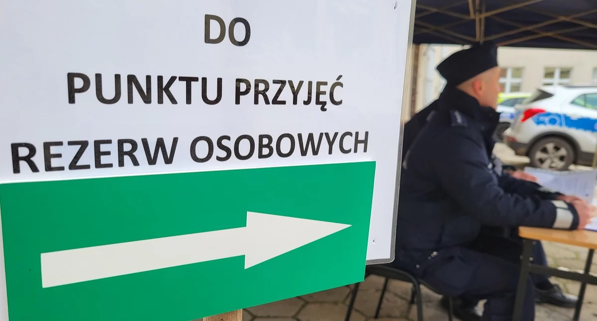 Akcja policji, Ćwiczenia policji terenie powiatu świeckiego wypadek zagrożenia bezpieczeństwa państwa wojny - zdjęcie, fotografia