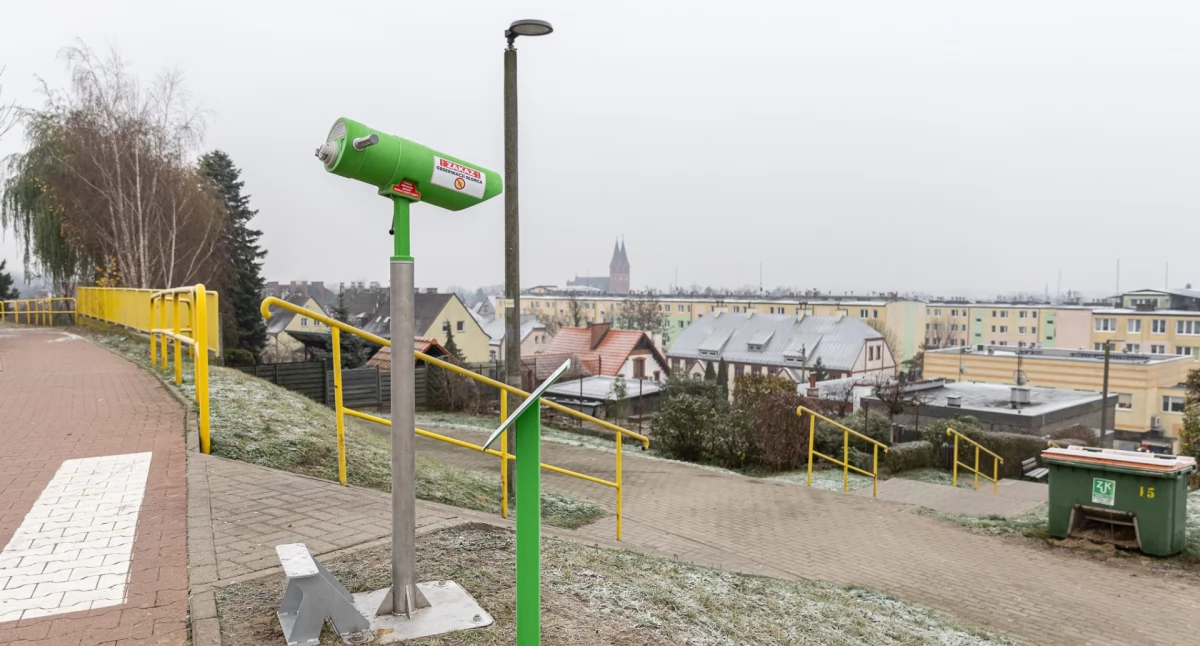 Czas wolny, Pawła pojawiła luneta krajobrazowa Możesz obserwować odległe obiekty - zdjęcie, fotografia