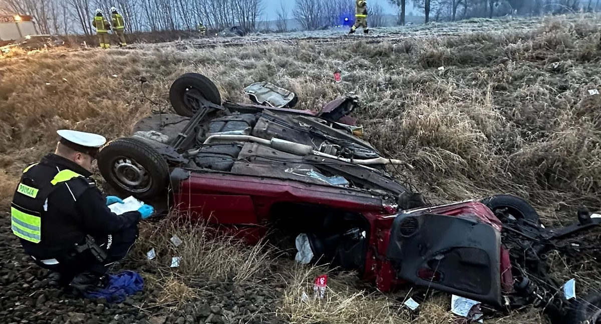 Wypadek drogowy, Śmiertelny wypadek przejeździe kolejowym Policjanci wyjaśniają okoliczności - zdjęcie, fotografia
