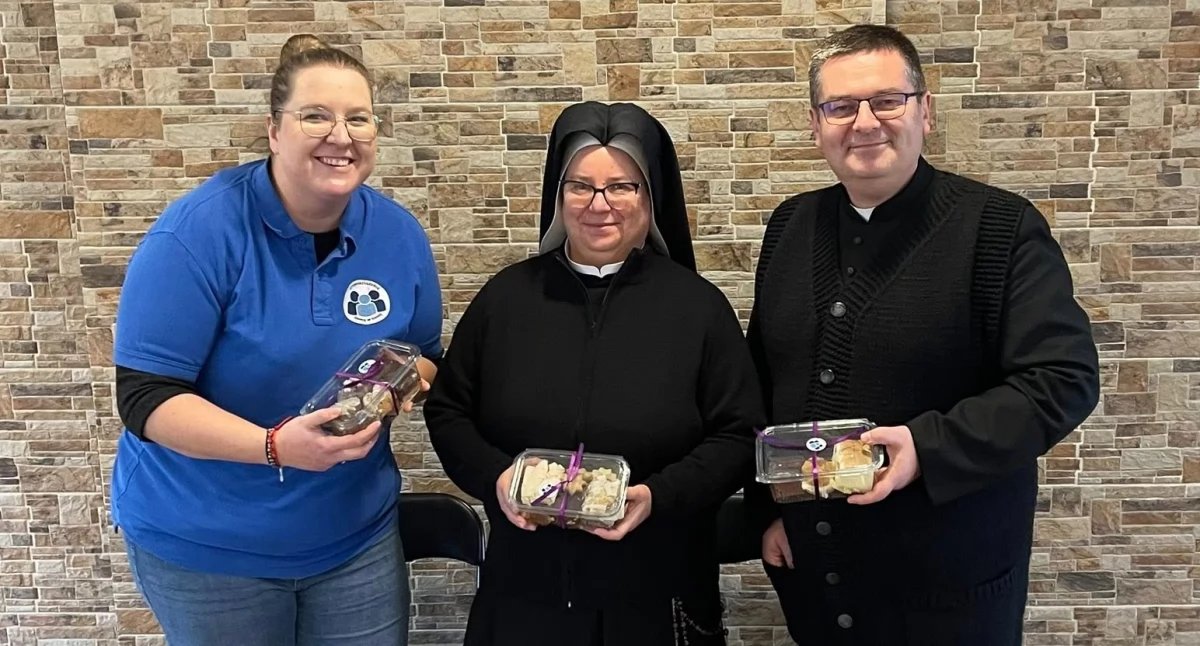 Pomoc potrzebna, Zbierali fundusze rzecz Dziecka Topolnie Akcja charytatywna zakończona sukcesem - zdjęcie, fotografia