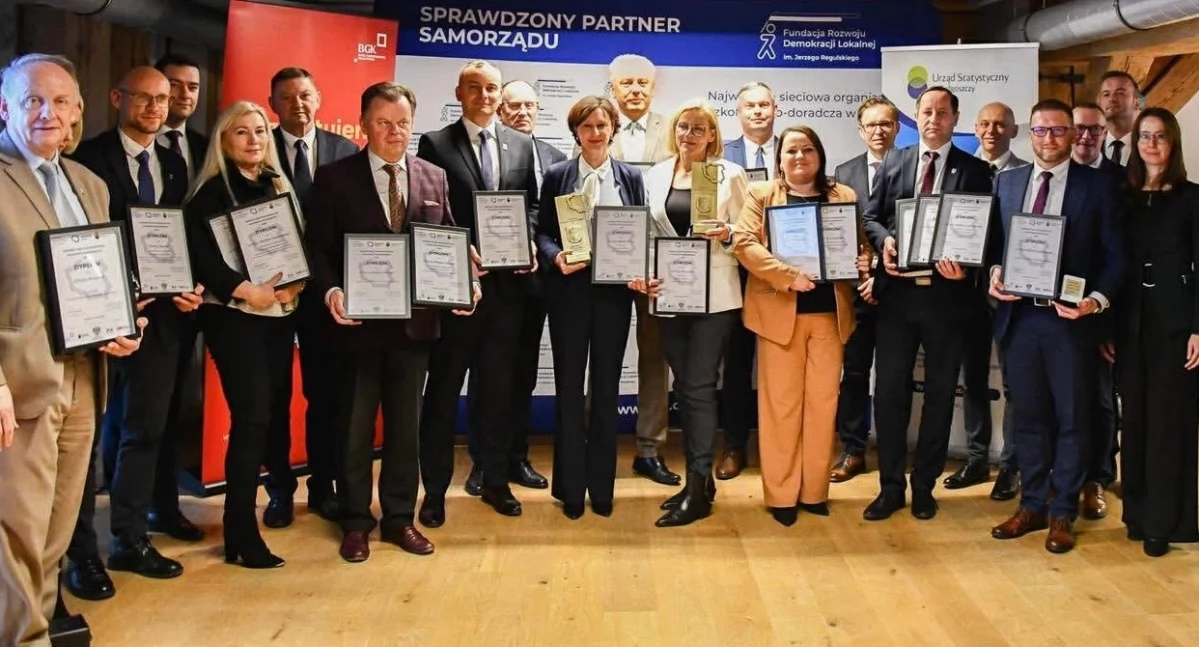 Rankingi, Znamy Laureatów Rankingu Województwa Kujawsko Pomorskiego Samorządy świeckiego nagrodzone - zdjęcie, fotografia