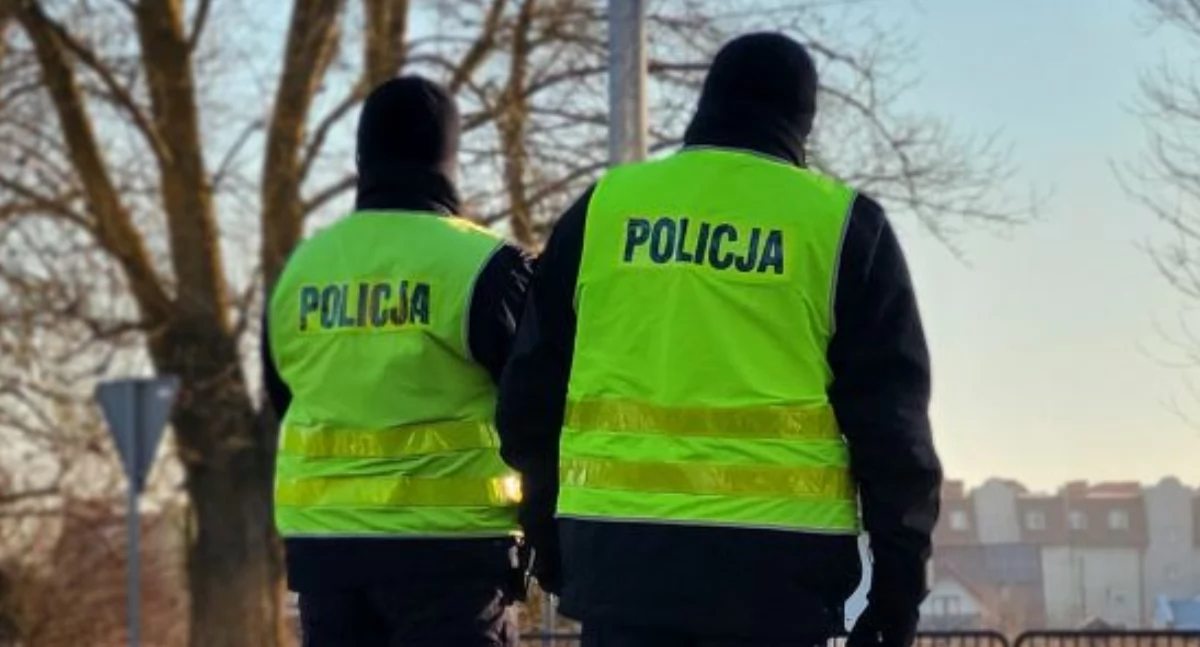 Piraci drogowi, Mężczyzna powiatu świeckiego prosto kierownicy trafił kratki Rażąco naruszył przepisy - zdjęcie, fotografia