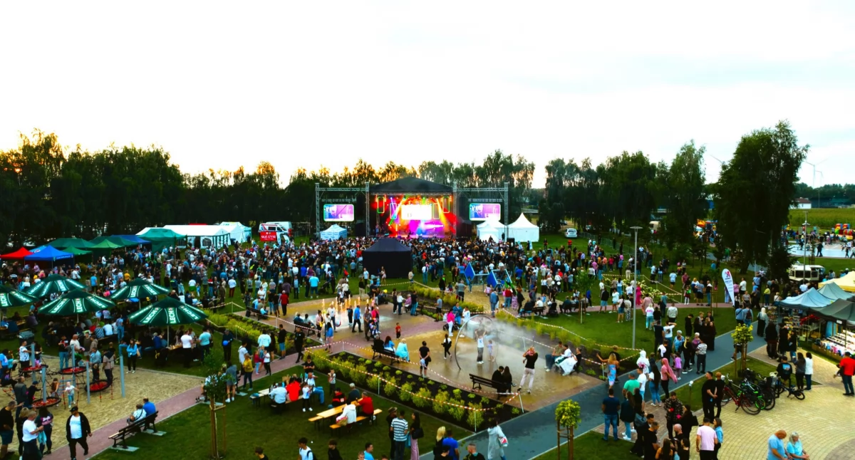 Imprezy, GOKSiR Pruszcz przedstawił wydarzeń Koncerty plenerze imprezy sportowe wiele innych - zdjęcie, fotografia