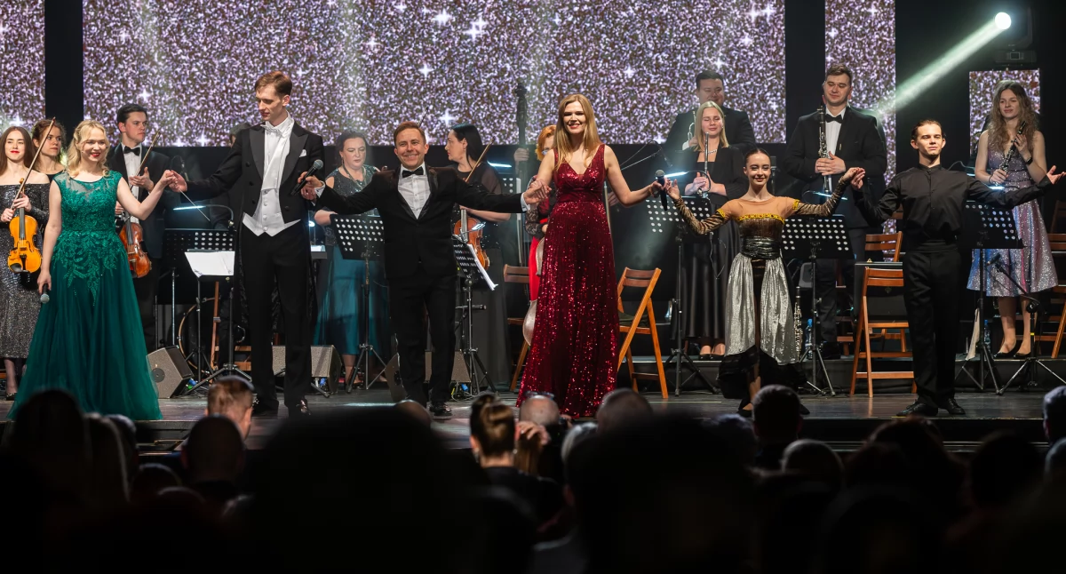 Koncert, Koncert Wiedeński Gwiazdami Świeciu Ogromne zainteresowanie wśród mieszkańców [ZDJĘCIA] - zdjęcie, fotografia