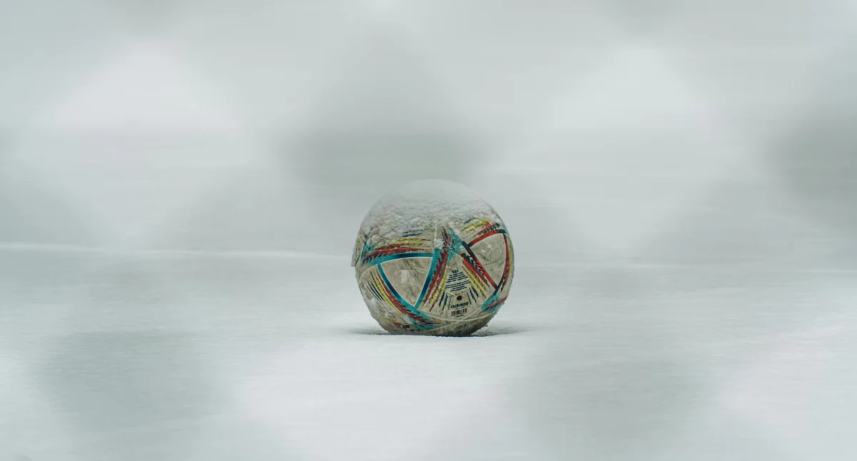 Piłka nożna, Świecie rozpoczęła przygotowania rundy wiosennej Remis pierwszym meczu sparingowym - zdjęcie, fotografia