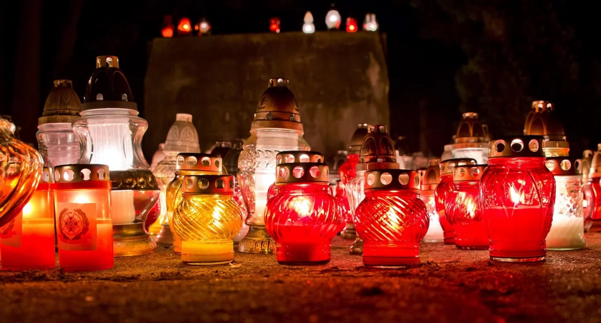 Wspomnienie, Ogromna tragedia Chełmnie Znana pogrzebu Zuzanny Nikoli Oliwii Mikołaja - zdjęcie, fotografia