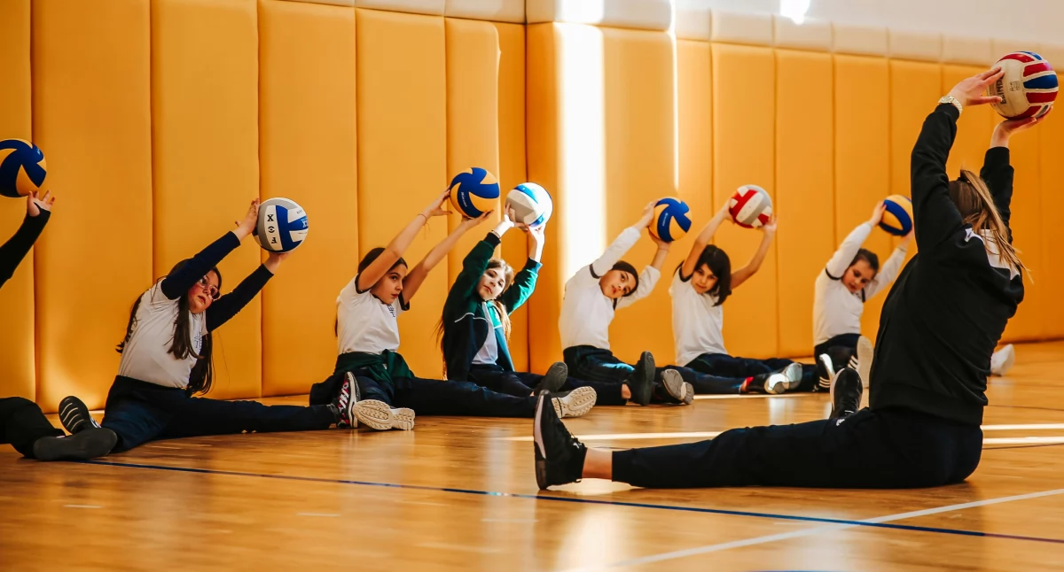 Sport szkolny, Ferie zimowe sportowo Świeciu Dmuchańce zajęcia sportowe dobra zabawa - zdjęcie, fotografia
