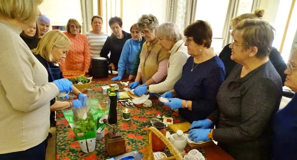 Warsztat, Było naprawdę smacznie Warsztaty kulinarne klubie seniora Bukowcu - zdjęcie, fotografia